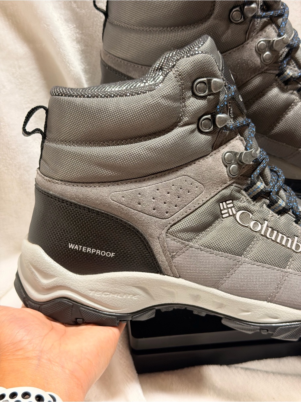 Columbia Men's Gray and Black Waterproof Hiking Boots - Picture 3 of 10